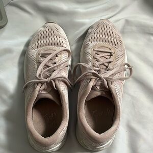 Pink New Balance Tennis Shoes